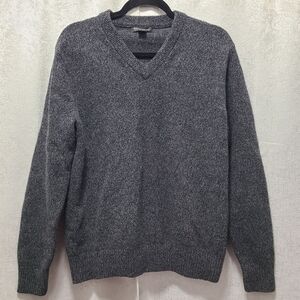 Banana Republic Extra Fine‎ Merino Wool Charcoal V-Neck Sweater L